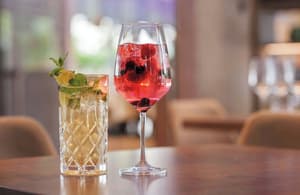 thumbnail: Bar (on property)