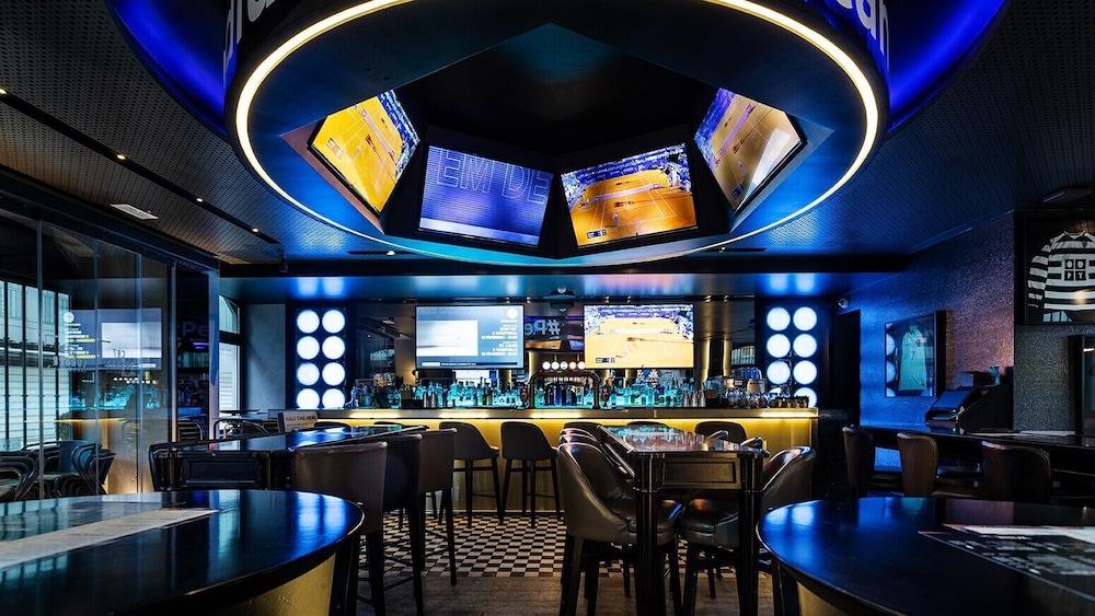 Sports bar