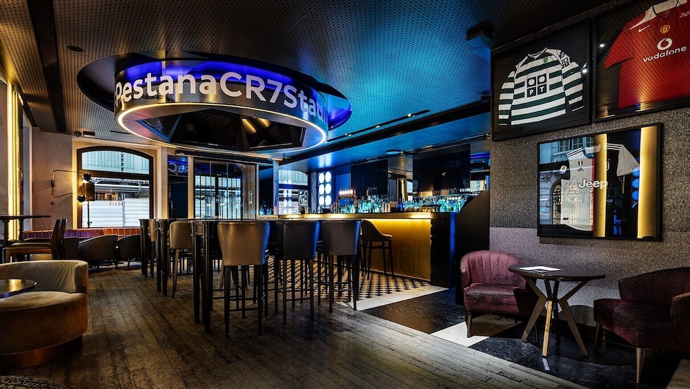 Sports bar