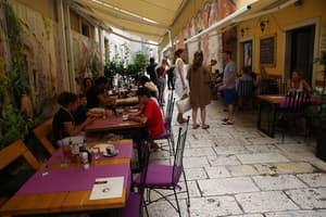 thumbnail: Breakfast area