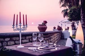 thumbnail: Dining