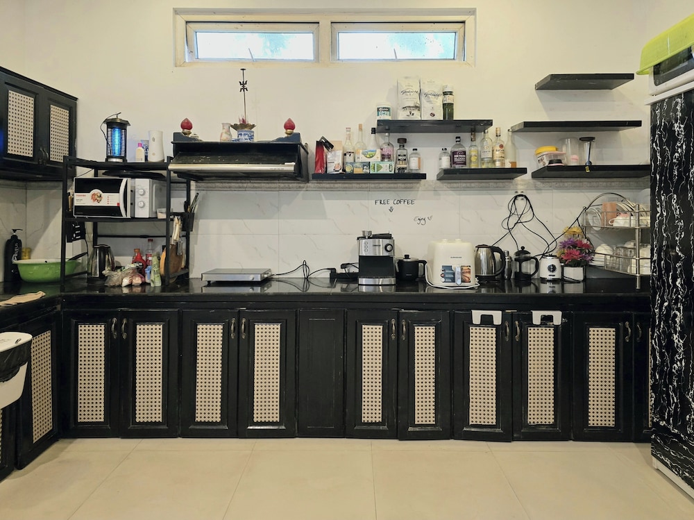 Shared kitchen facilities