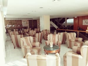 thumbnail: Coffee shop