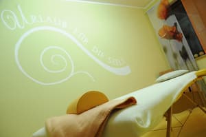 thumbnail: Massage