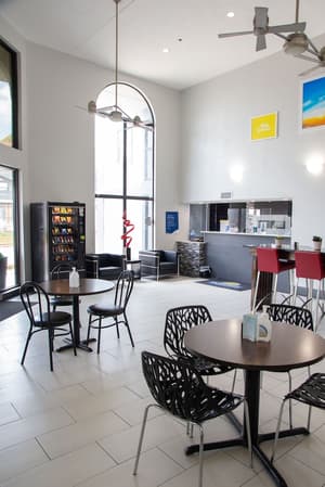 thumbnail: Breakfast area