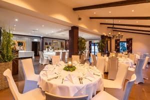 thumbnail: Restaurant