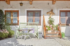 thumbnail: Exterior