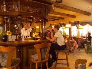thumbnail: Bar (on property)
