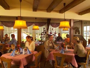 thumbnail: Breakfast area