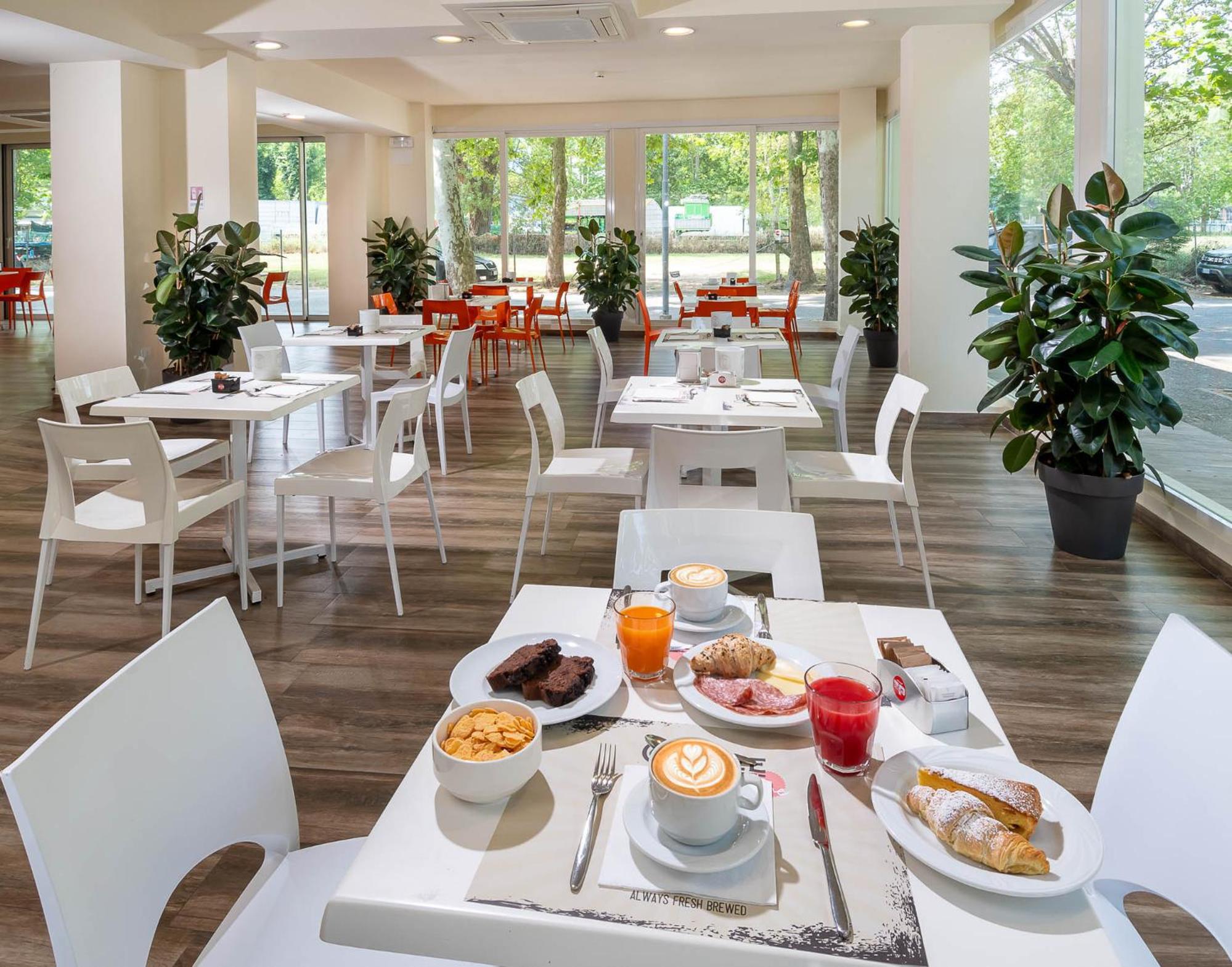 Restaurant-cafeteria