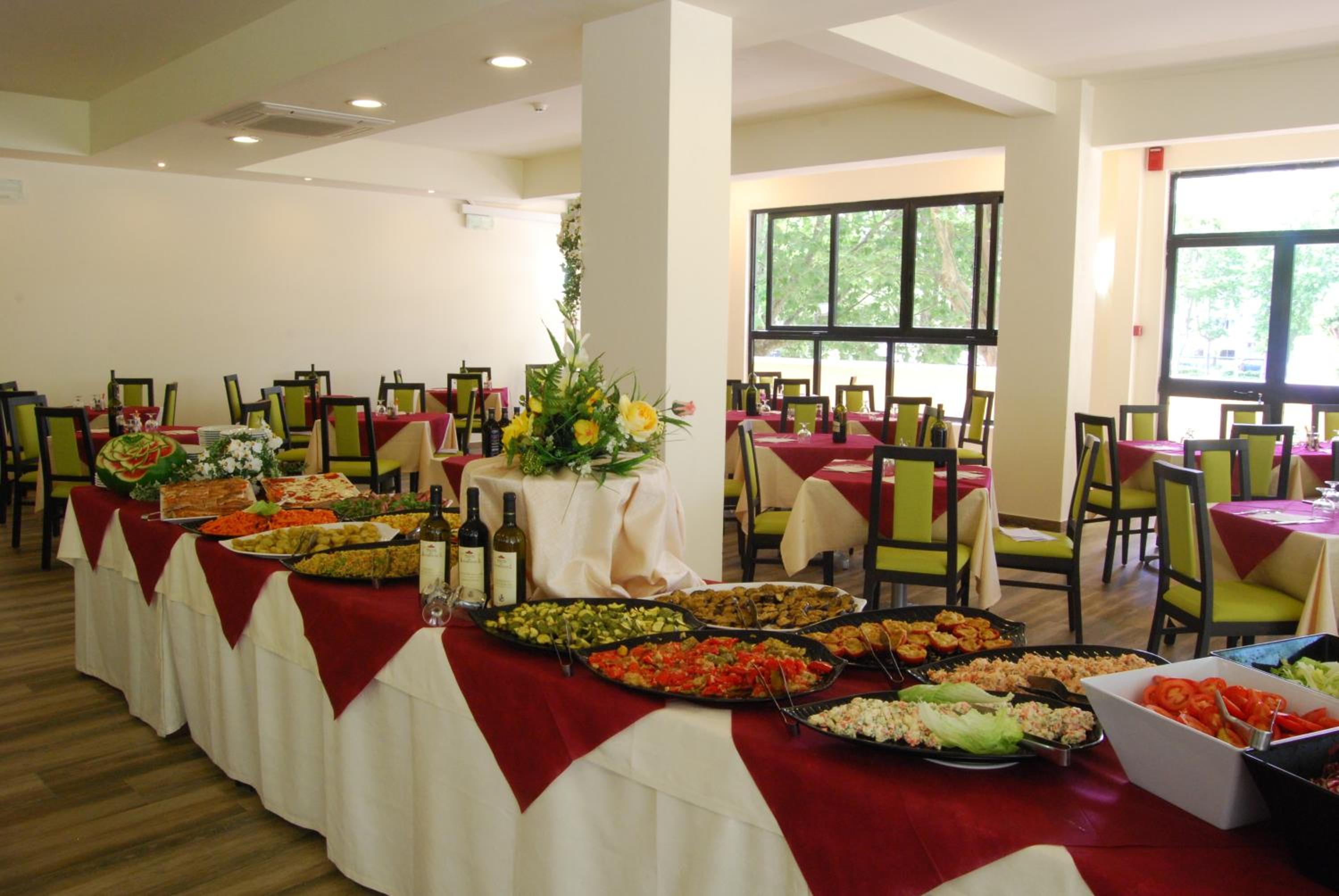 Restaurant-cafeteria