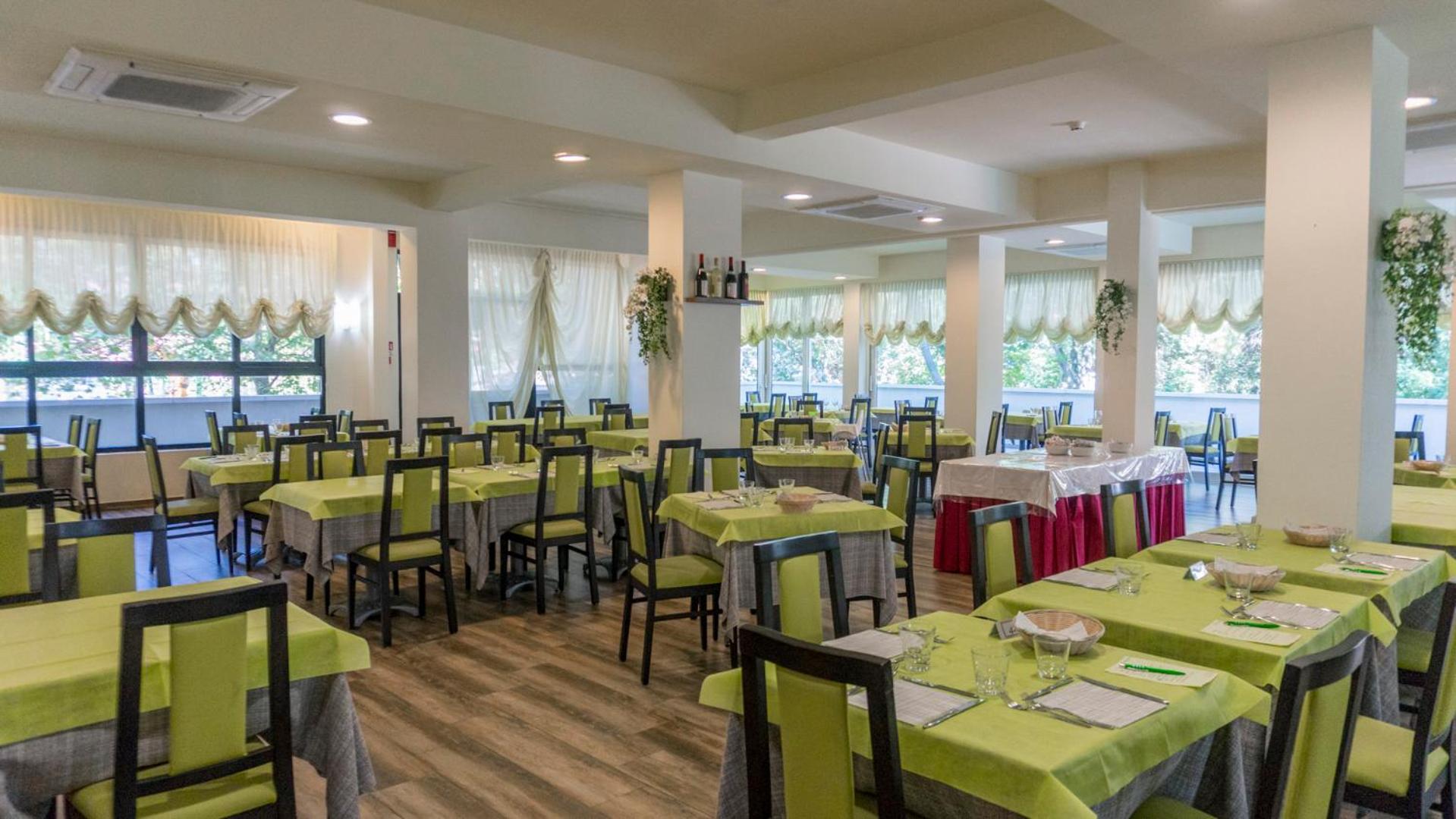 Restaurant-cafeteria