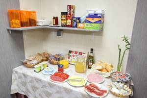 thumbnail: Breakfast area