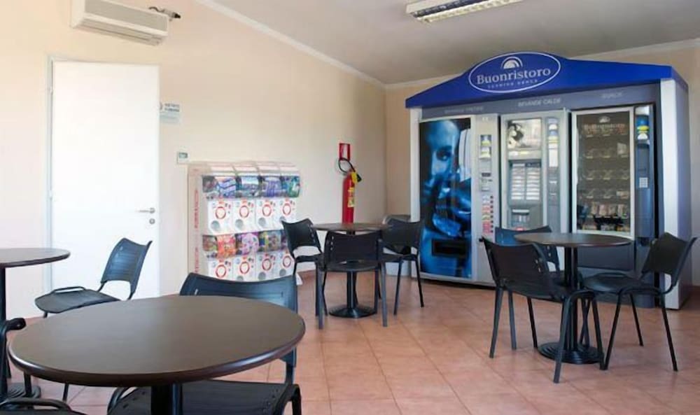 Snack bar