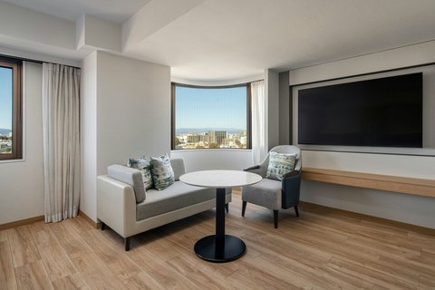 Executive Deluxe Twin Guest Room