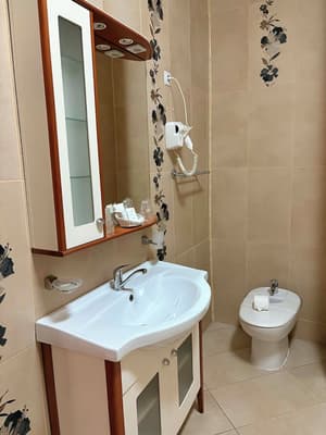 thumbnail: Bathroom