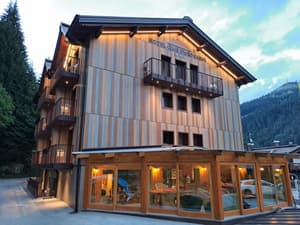 thumbnail: Exterior
