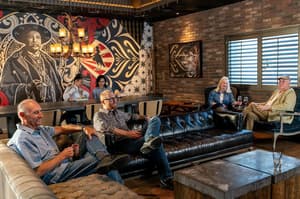 thumbnail: Bar (on property)