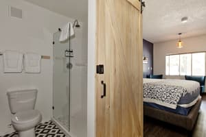 thumbnail: Bathroom shower