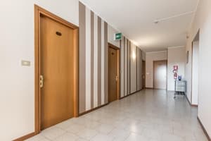 thumbnail: Interior
