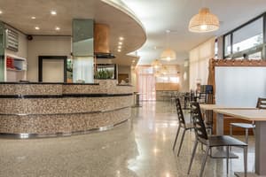 thumbnail: Bar (on property)