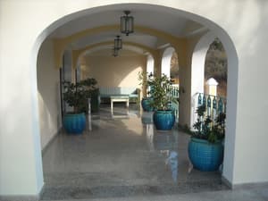 thumbnail: Interior entrance