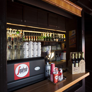 bar
