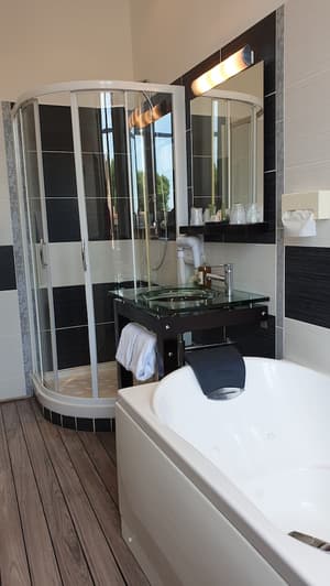 thumbnail: Bathroom