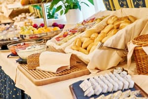 thumbnail: Breakfast buffet