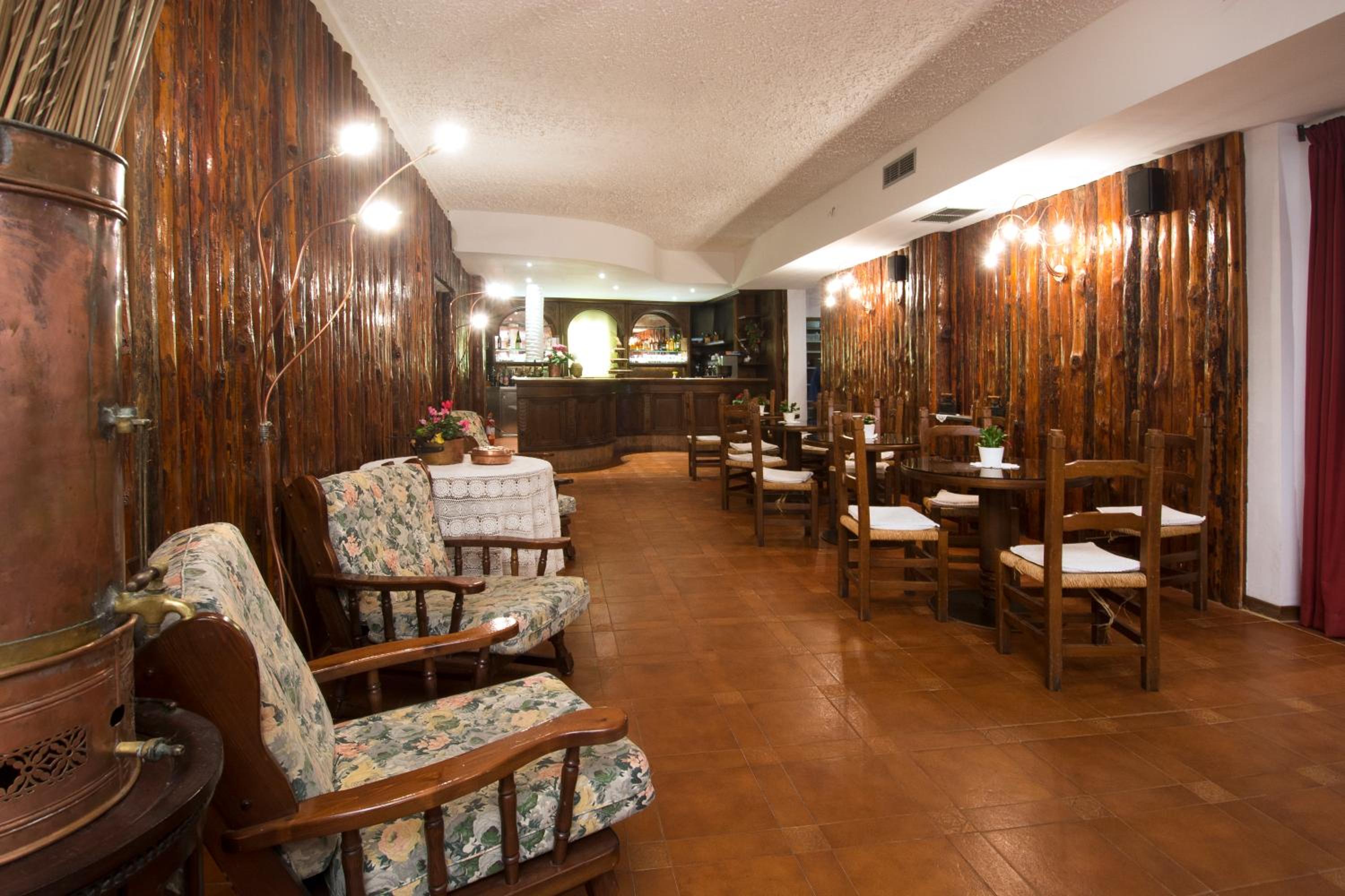 Restaurant-cafeteria