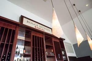 thumbnail: Restaurant