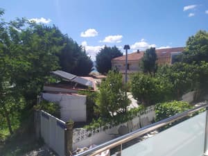 thumbnail: Courtyard view