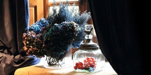 thumbnail: Interior detail