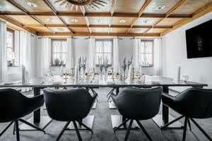 thumbnail: Restaurant