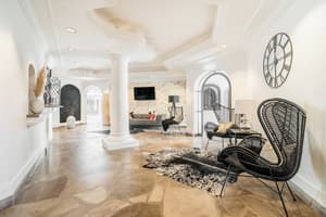 thumbnail: Lobby
