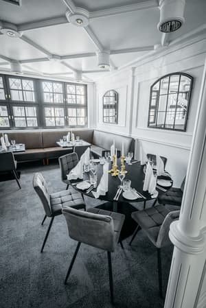 thumbnail: Breakfast area