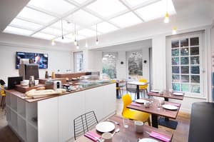 thumbnail: Restaurant