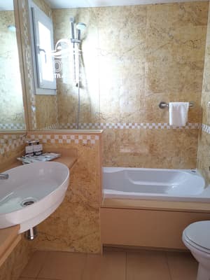 thumbnail: Bathroom