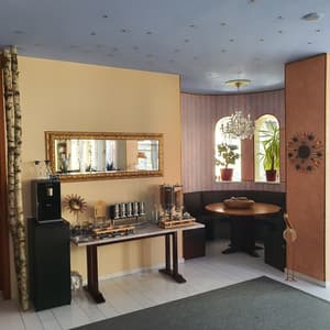 thumbnail: Interior detail
