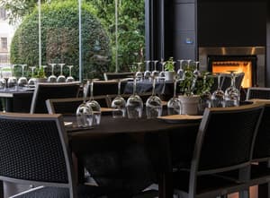 thumbnail: Restaurant