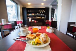 thumbnail: Breakfast area