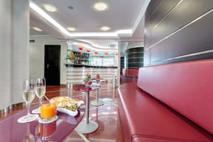 thumbnail: Bar (on property)