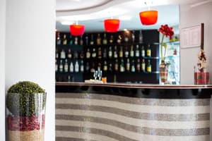 thumbnail: Bar (on property)