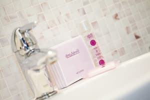 thumbnail: Bathroom amenities
