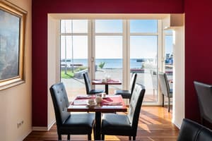 thumbnail: Breakfast area