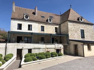 thumbnail: Exterior