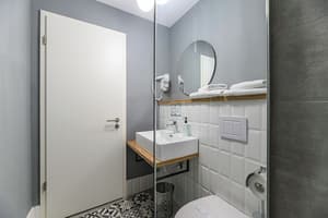 thumbnail: Bathroom