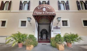 thumbnail: Property entrance