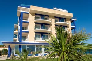 thumbnail: Exterior