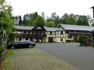 thumbnail: Exterior